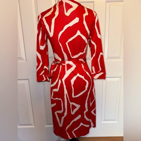 Diane von Furstenberg New Julian Two Red Silk Jersey Wrap Dress Size 4 - Picture 2 of 14